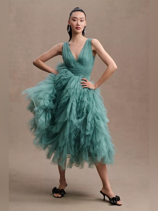 Anthropologie Dresses & Skirts - MAC DUGGAL
A-Line Deep-V Ruffled Tulle Midi Dress